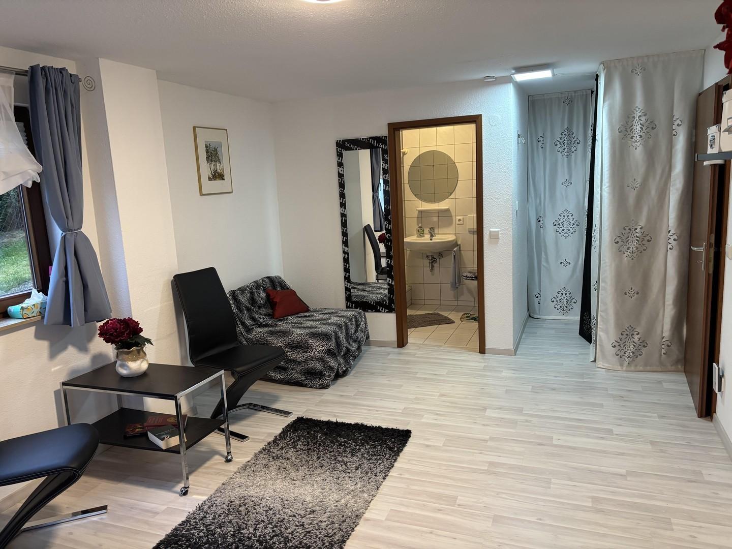 Studio- Arbeitszimmer, Hobbyr.