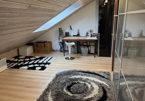 DG Zimmer, Ankleide-Arbeitsz