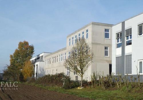 Ansicht Rückseite ohne Gerüst (KI)