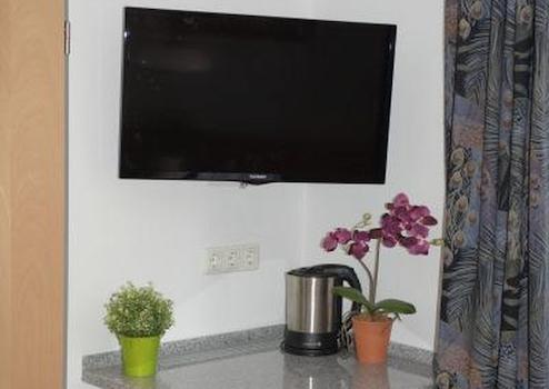 Property thumbnail 2