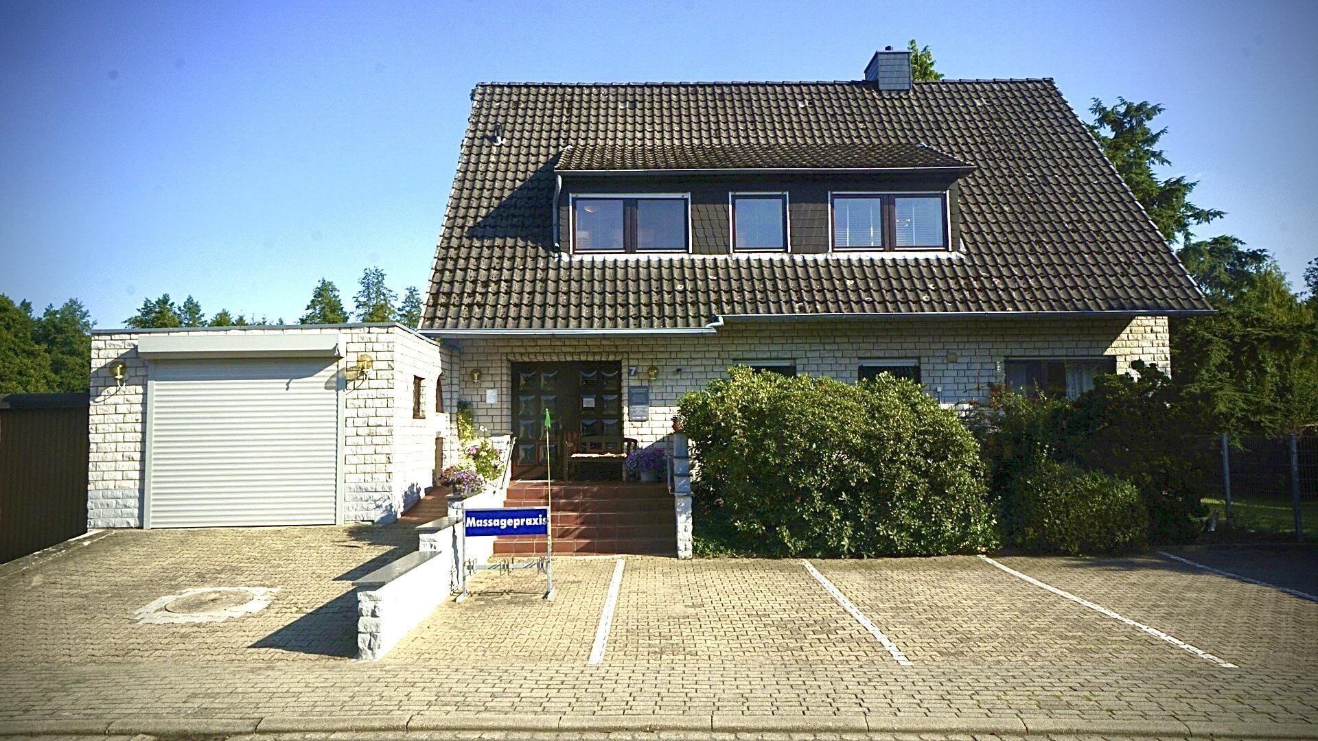 Hausansicht Zufahrt