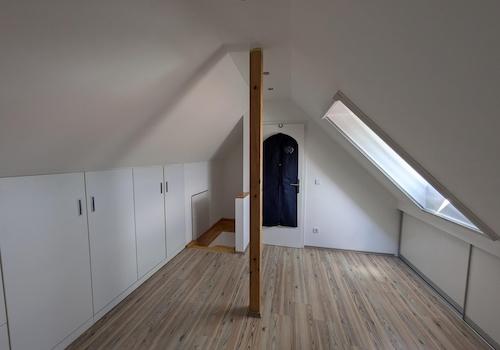 Ankleidezimmer, Blick auf HWR