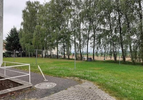 Garten mit Wäscheplatz