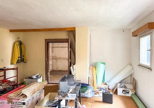 Zwei Räume im OG Nebengebäude