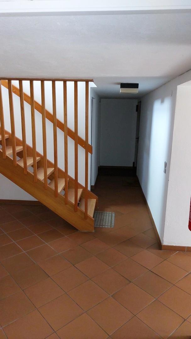 Treppe/Seitenansicht/Keller