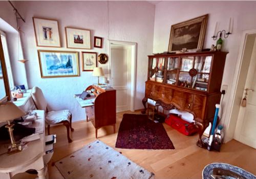 Durchgangszimmer vor Bad und S