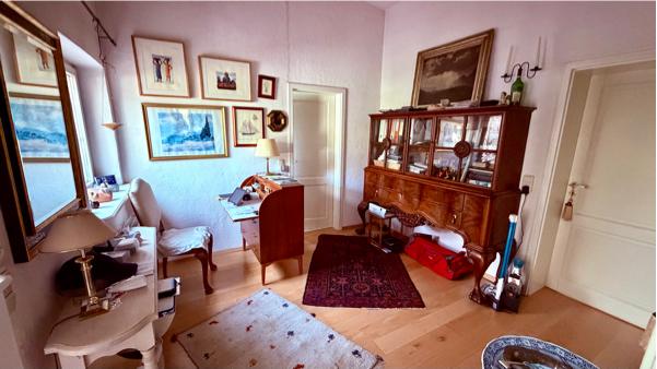 Durchgangszimmer vor Bad und S