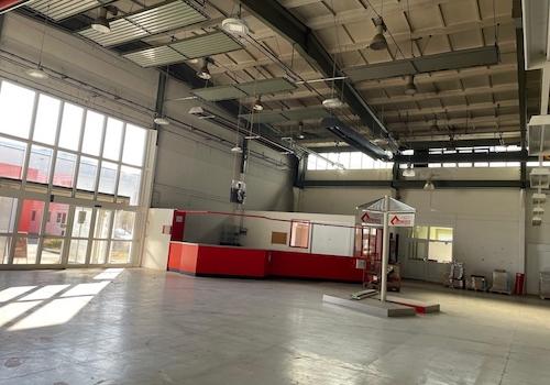 Halle & Verkaufstresen