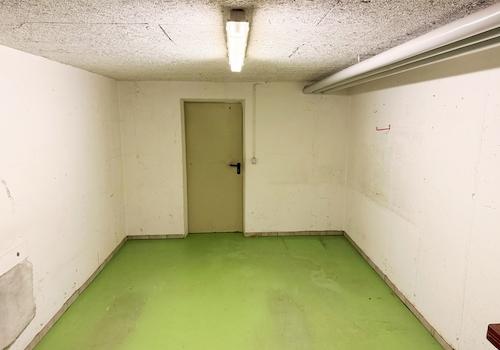 Garage mit direktem Zugangs ins Haus