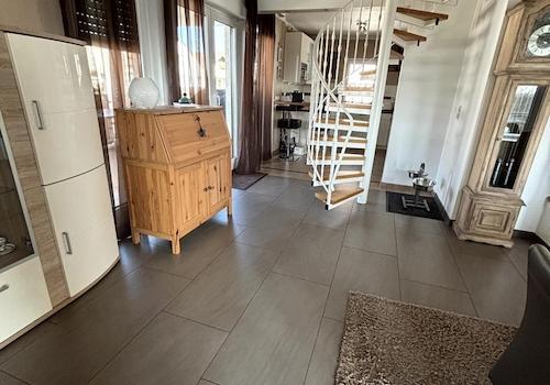 1. OG, Blick in Küche