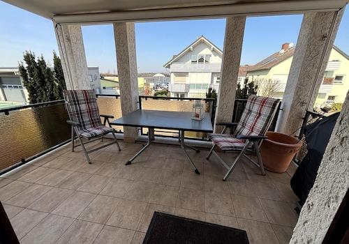 1. OG, überdachter Balkon