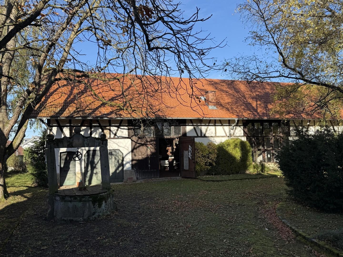Brunnen mit Scheuer