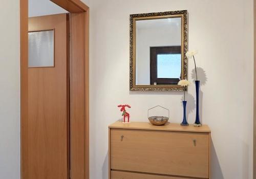 kleiner Wohnungsflur