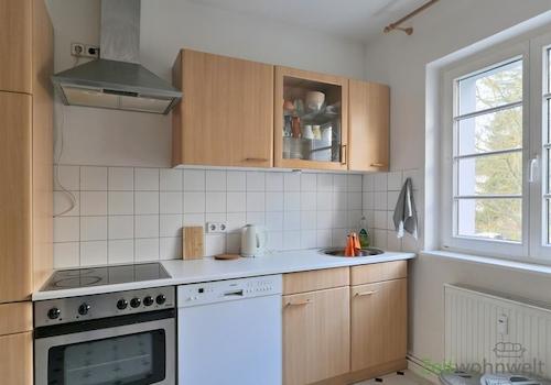 Einbauküche mit Spülmaschine