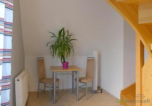 kleine Sitzecke hinter der Küche