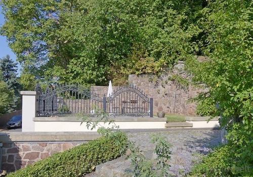 Blick zur eigenen Terrasse