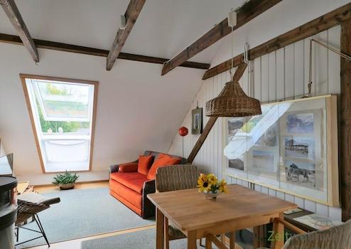 (EF0615_M) Dresden: Kleinzschachwitz, urige, möblierte 2-Zimmer-Wohnung mit Klimaanlage, ruhige grüne Wohnlage