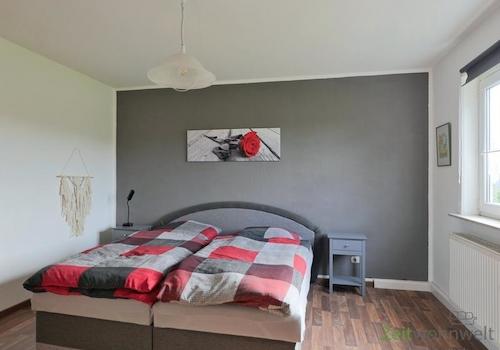 Doppelbett im Schlafzimmer