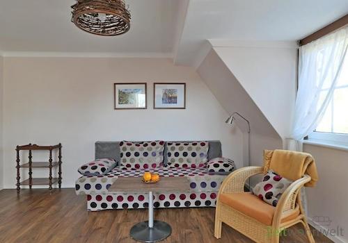 Schlafsofa und Sessel