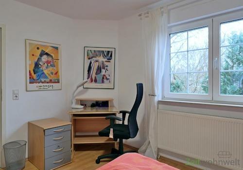 kleine Schreibtisch-Ecke