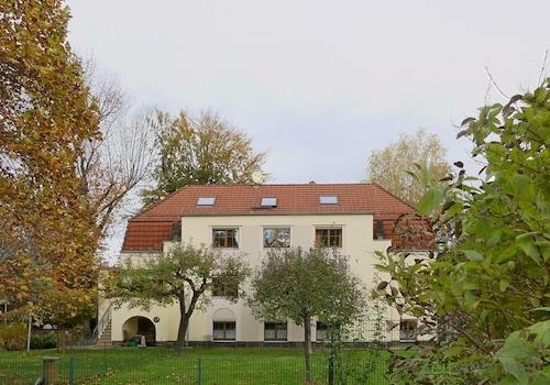 Außenansicht im Spätherbst