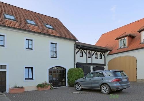 PKW-Stellplatz inklusive