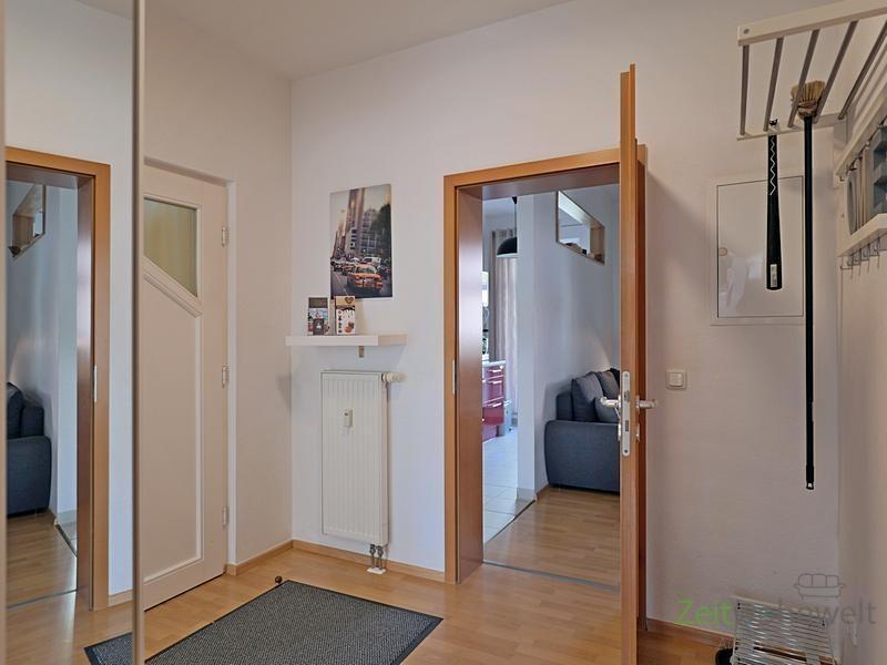 großer Wohnungsflur