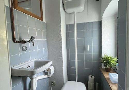 ... separates WC im DG