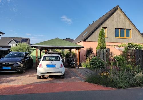 Carport und Stellfläche