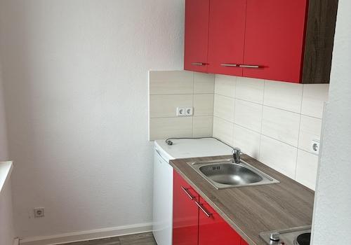 Küche mit kleiner EBK