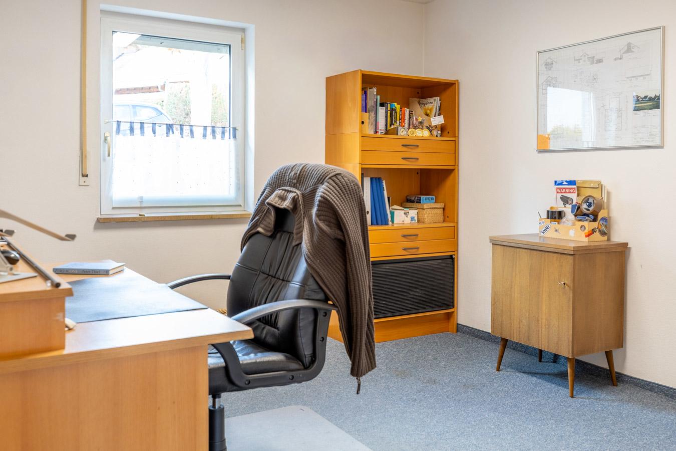 Stilvolles Einfamilienhaus mit traumhaftem Ausblick, Doppelgarage & Vollunterkellerung