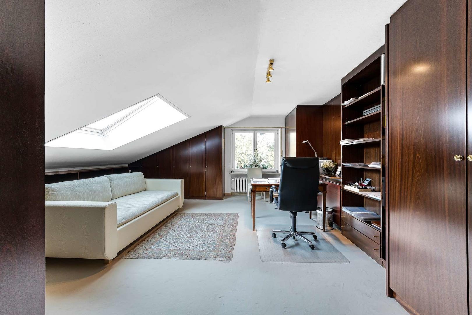 Arbeitszimmer