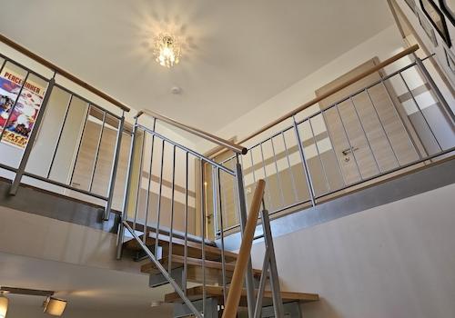 Zugang zu Wohnbereich im OG