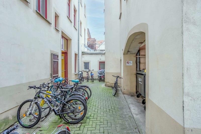 Innenhof mit Fahrradabstellmöglichkeit