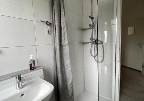 Dusche 1. OG