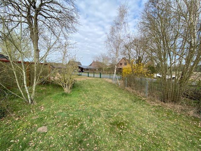 Einfahrtbereich und Straßenblick