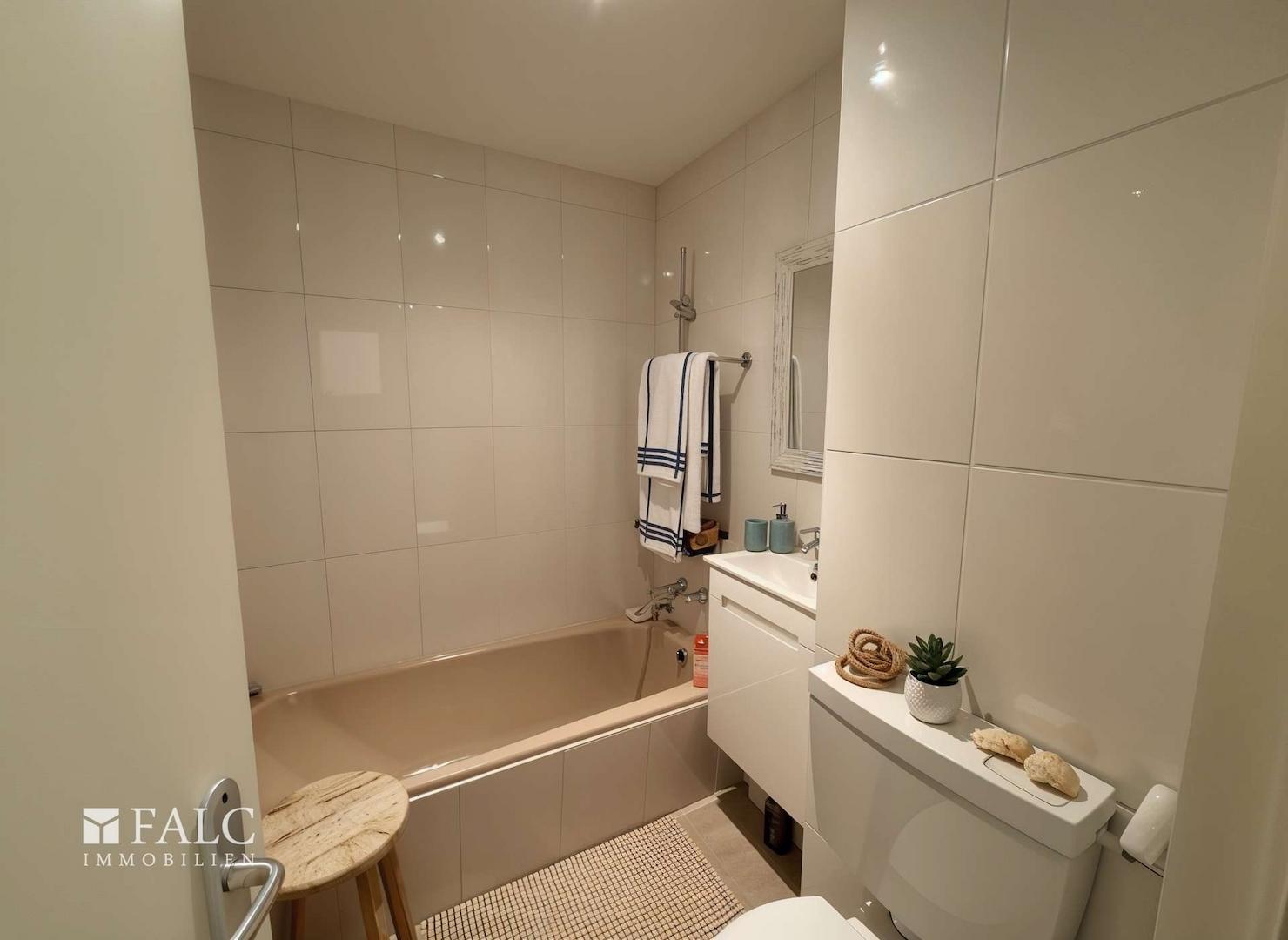 Badezimmer mit Wanne