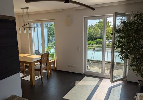 Ein sonniges Wohnzimmer