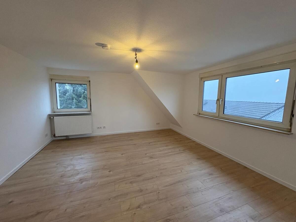 Wohnzimmer DG