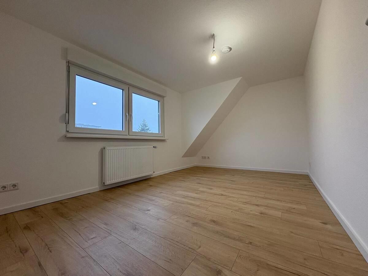 Schlafzimmer DG