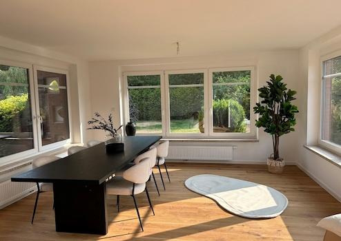 Zur Miete: Weitläufiges modernes Einfamilienhaus mit Wellnessoase!