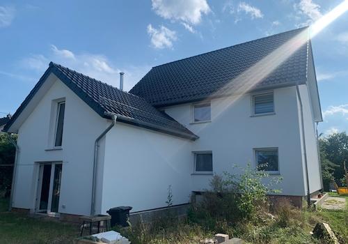 Rückseite mit Anbau oder evtl. Einlieger