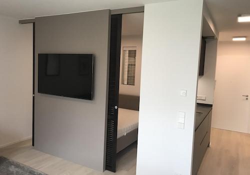 Wohnen/Blick zum Bett