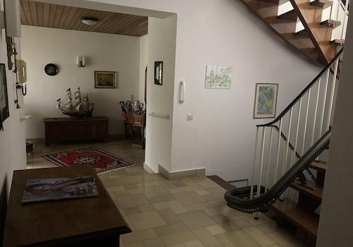 Treppenhaus mit Treppenlift