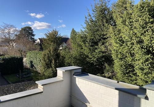 ... mit kleiner Dachterrasse