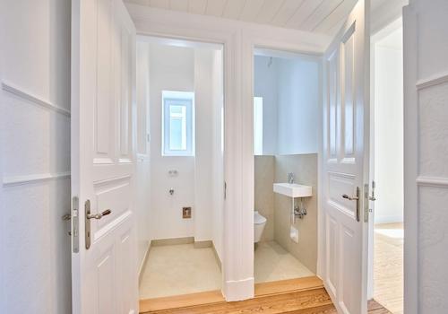 Gäste-WC und Abstellraum