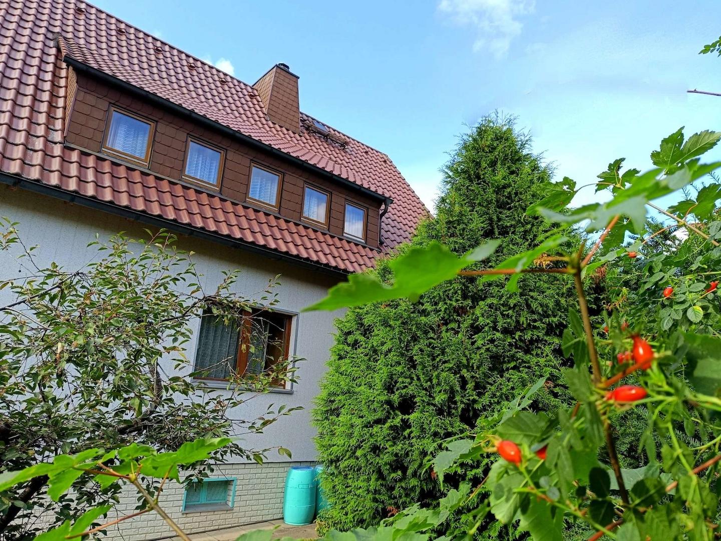 2143 - G - Außenansicht Garten 2