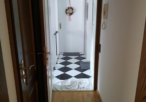 Flur mit Blick in Hausflur