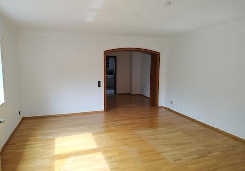 Wohnzimmer Blick zur Diele