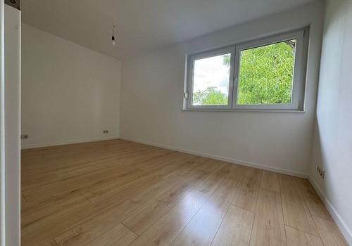 Praktisches 2. Schlafzimmer